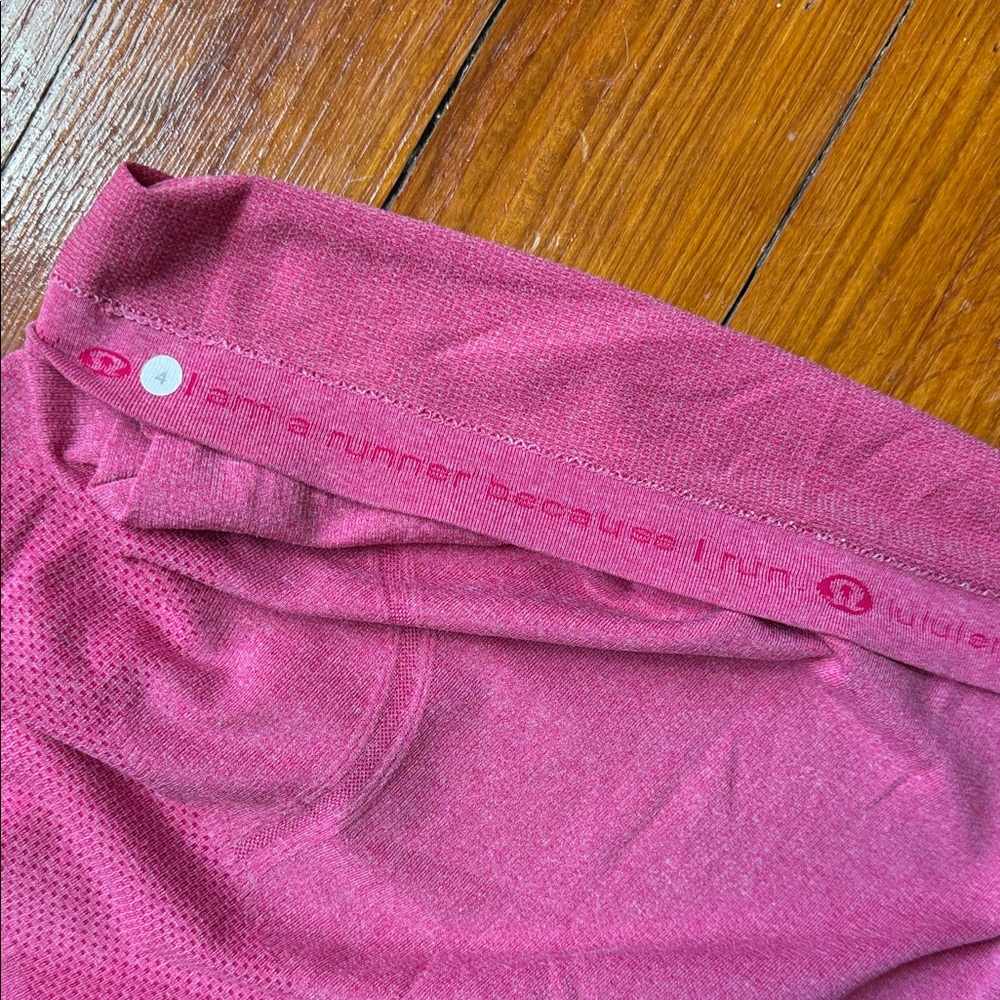 Women’s Lululemon Racerback long line Tank Top in Berry Pink- size 4 - Picture 3 of 3